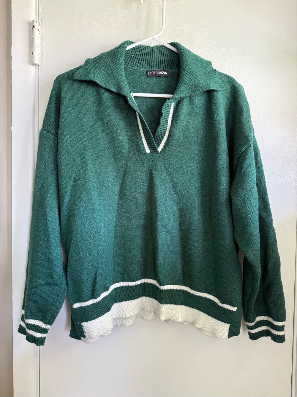 Fashion Nova Emerald Green Collar Sweater with Side Slits, Size Large